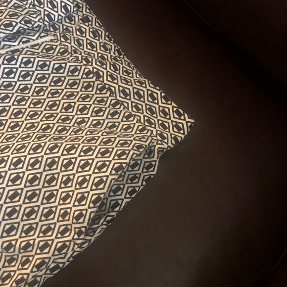 Joe Fresh black and white shorts Sz 10 - Picture 7 of 8